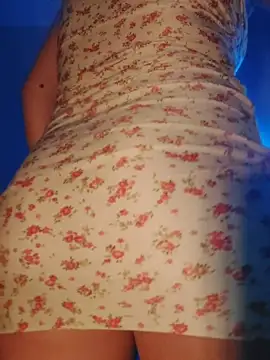 ElinaaxのライブXXXチャット