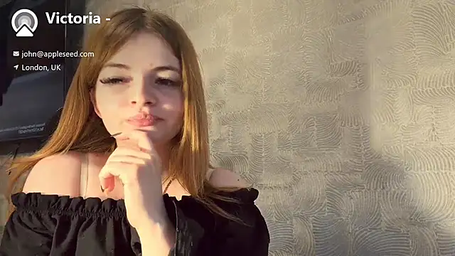 Онлайн чат XXX Elirya
