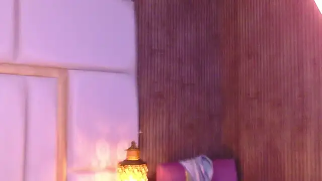 LaylaaDoll's Live XXX Chat
