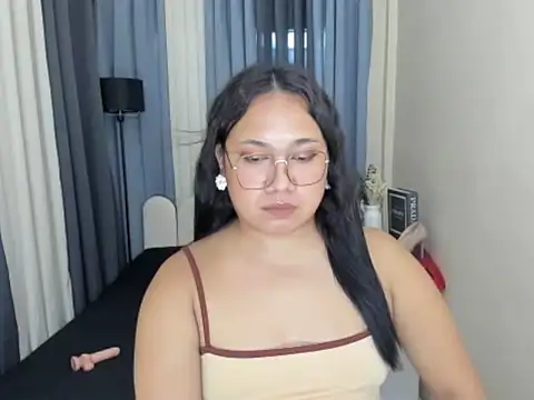 BigCockLexie élő XXX-chatje