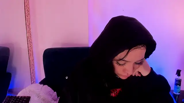 psychodoll_11 élő XXX-chatje