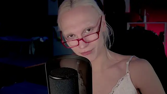 sindLy Chat XXX live