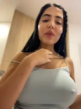 _Nina_1's Live XXX Chat