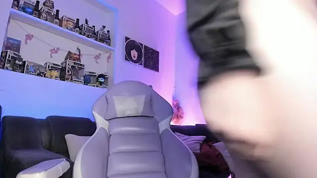 Agathaks Live XXX Chat
