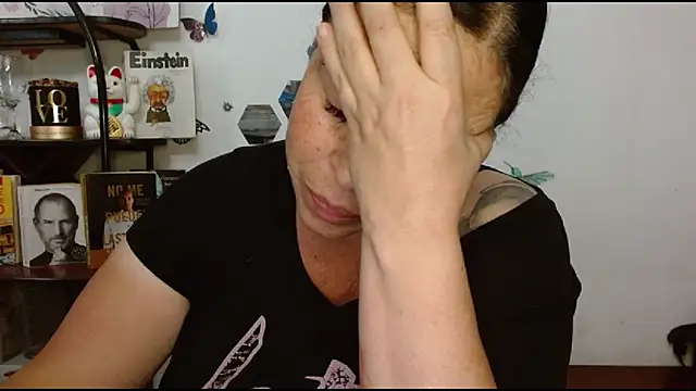 LauraMallioni 现场XXX聊天