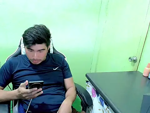 Chatroom XXX en direct de Hunkfireman