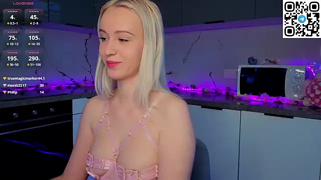 Anadeyaaan Live XXX chat