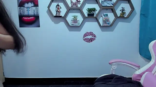 Chat +18 de SharonSander ao vivo