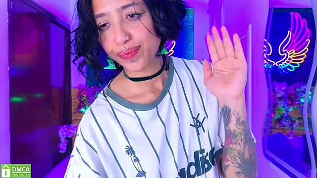 Chatroom XXX en direct de REDHOTTER_