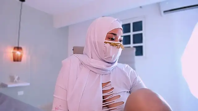 Онлайн чат XXX LittleNoor