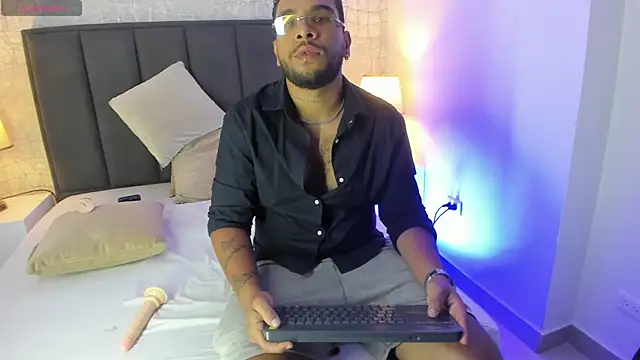 Онлайн чат XXX Jacksson_Miller_