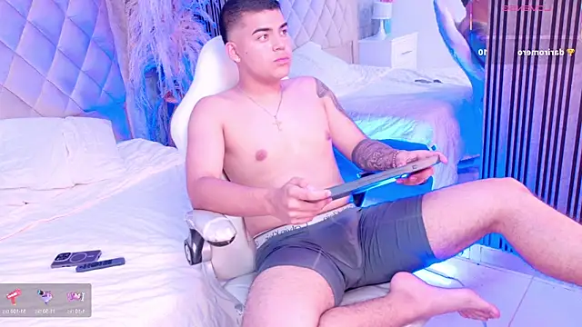 Онлайн чат XXX DominickRios_