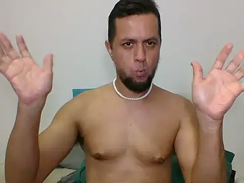 TRIISTAN_KING10 élő XXX-chatje