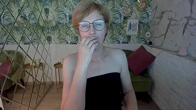 צ'אט XXX בשידור חי של Paris_Cherry