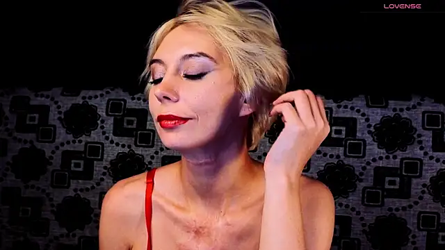 Онлайн чат XXX Blondice