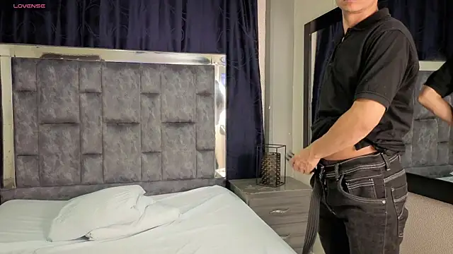 دردشة LeoMonnroe الجنسية المباشرة