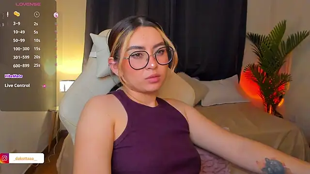 dakottaa_ live XXX chat