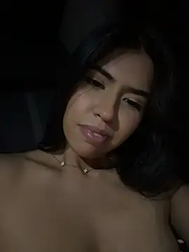 Chat +18 de Doll_Maddy_ ao vivo