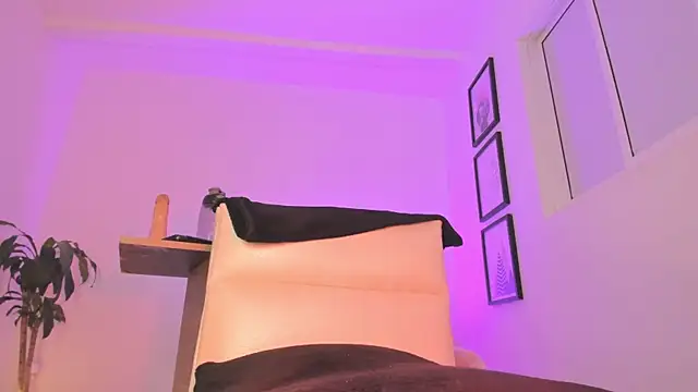 roshanilewis 即時 XXX 聊天