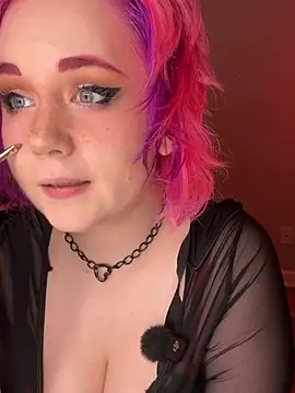 Chat XXX en directo de Angel-Lewd-Cake