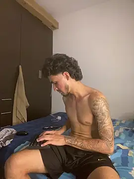 Chat XXX en directo de Kriss_Edwards
