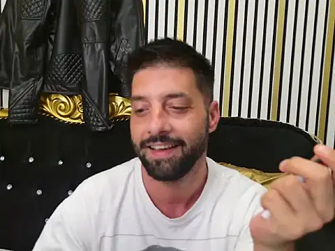 TommyDum's Live XXX Chat