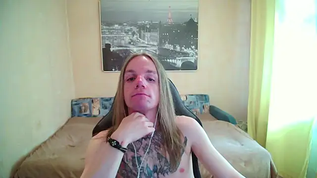 AdamDickens' Live XXX Chat