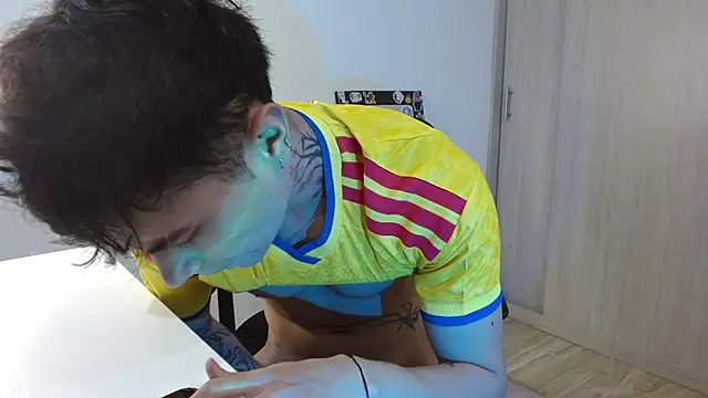 jaico_santos Adlı Modelin Canlı XXX Sohbeti
