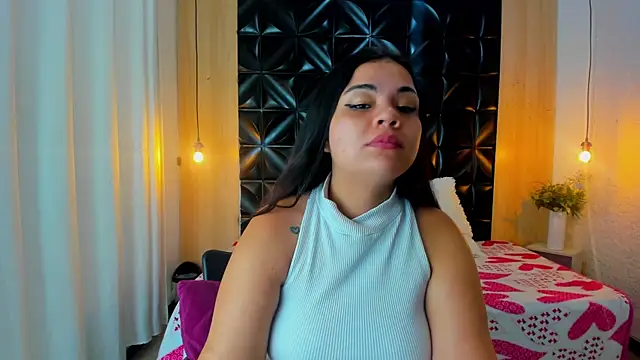 Chat +18 de Veyra_Thaliaa ao vivo