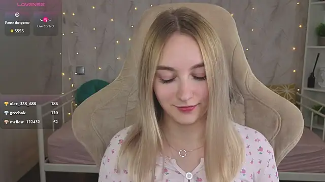 Shy_Polly Live XXX-Chat