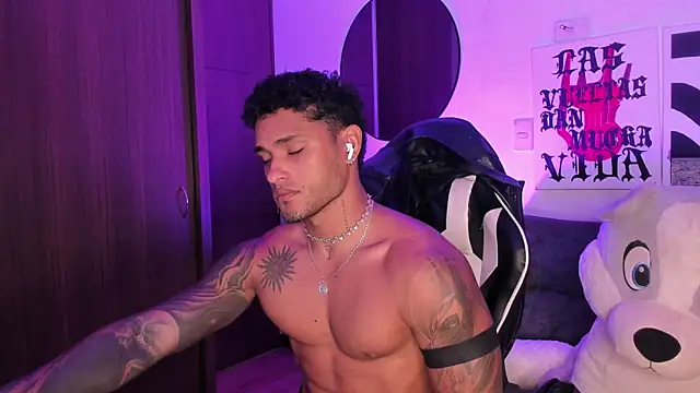 Alessandro_VanniのライブXXXチャット