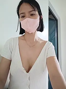 Chat XXX en directo de Emma_Linh