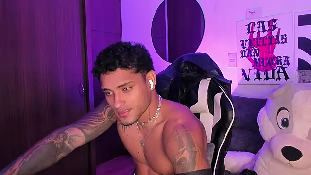 Alessandro_VanniのライブXXXチャット
