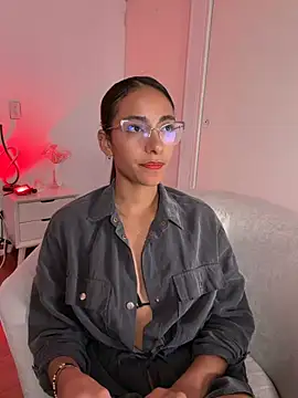 elegant__rouse Adlı Modelin Canlı XXX Sohbeti