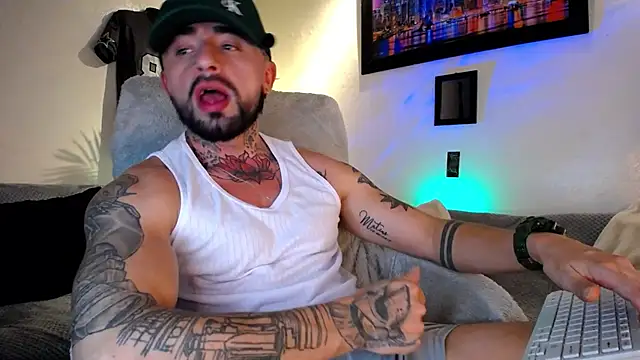 XXX chat uživo modela monnojonnes