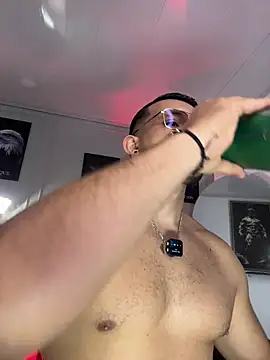 XXX chat uživo modela Marco_Vega