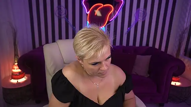 CrystalVibe's Live XXX Chat