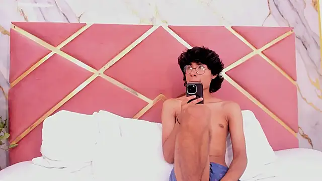 Chat +18 de Good_boyss_ ao vivo