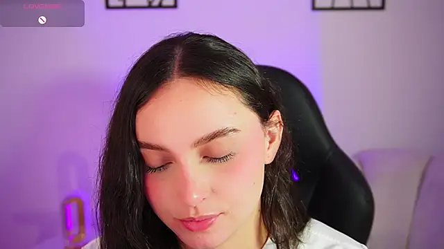 XXX chat uživo modela AliceHarper_
