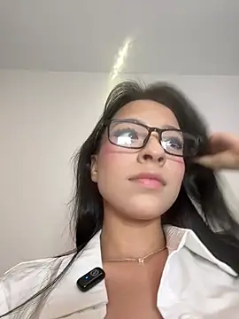 Sarah_cam06's Live XXX Chat