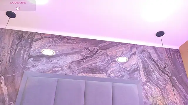 EmiilyLovex's Live XXX Chat