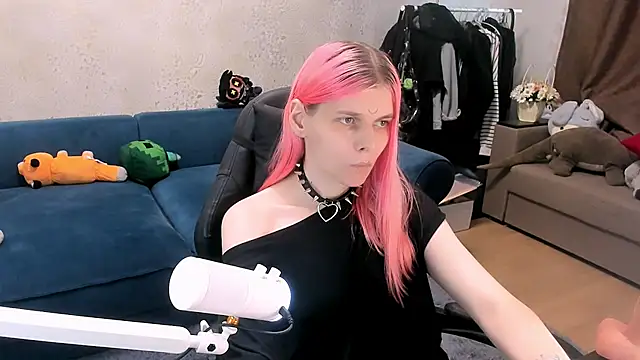 LunaPink69 Adlı Modelin Canlı XXX Sohbeti