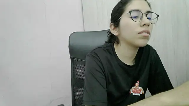 skinnyX333 – Live XXX-chat