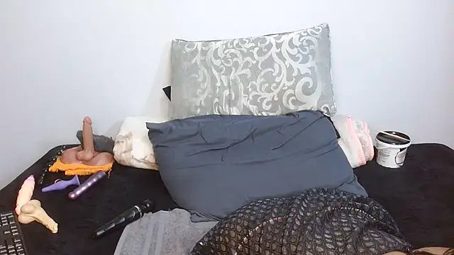 Онлайн чат XXX NaughtySisters
