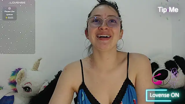 צ'אט XXX בשידור חי של Angel-Hott_