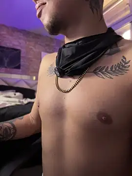 Chatroom XXX en direct de AlphaMasterXxx