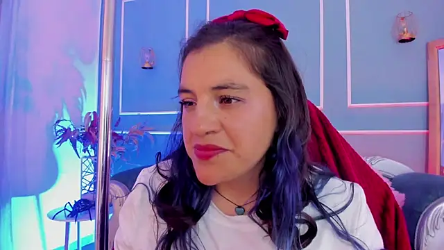 Chatroom XXX en direct de TaraTaylorr