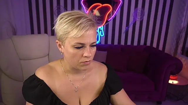 Živý XXX chat CrystalVibe