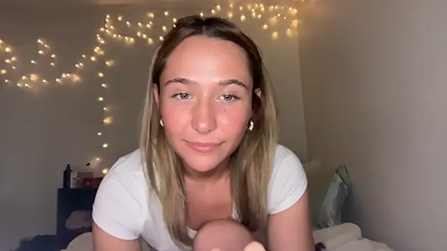 addisonn3 élő XXX-chatje