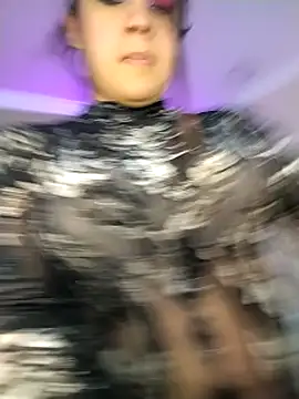 Chat +18 de kimCosseyy ao vivo